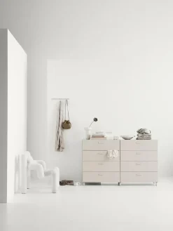 String Furniture Relief Kommode, høj fra String><noscript><img width=