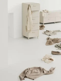 String Furniture Relief Kommode, høj fra String><noscript><img width=