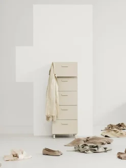 String Furniture Relief Kommode, lav fra String><noscript><img width=