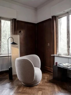 Ferm Living Rico Lounge Chair, bouclé i sand fra> Lænestole