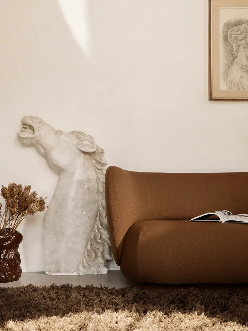 Ferm Living Rico Sofa 2-seater Cilla Taupe fra> Sofaer