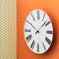 Arne Jacobsen Clocks Roman Vægur af Arne Jacobsen (Ø: 21)><noscript><img width=