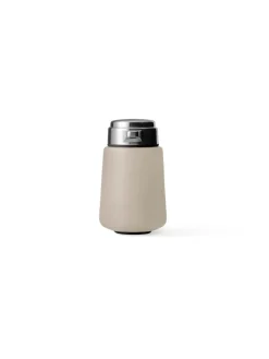 Vipp Sæbedispenser til væg, Holger's Beige fra><noscript><img width=