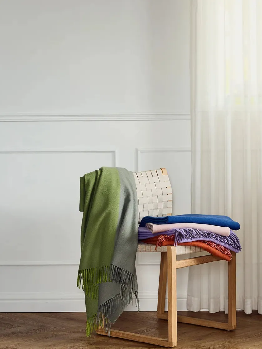 Silkeborg Uldspinderi Secret Plaid, lime/moss fra> Puder Og Plaider