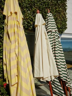 Fritz Hansen Skagerak Messina Parasol Ø300, Lemon/Sand Stripes fra> Parasoller