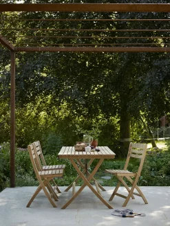 Fritz Hansen Skagerak Selandia Sæt, 2 armstole og bord 75 fra><noscript><img width=