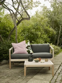 Fritz Hansen Skagerak Virkelyst 2 pers. Sofa, Honey Yellow fra><noscript><img width=