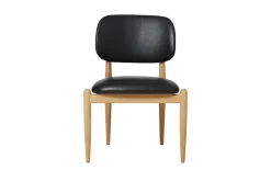 Stellar Works Slow side chair fra i egetræ med sort læder><noscript><img width=
