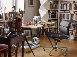 Vitra Soft Pad Chair EA 217 Kontorstol, sort læder/krom stel fra> Kontorstole