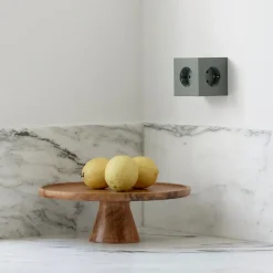 Avolt Square 2 Stikdåse med USB, sort fra><noscript><img width=