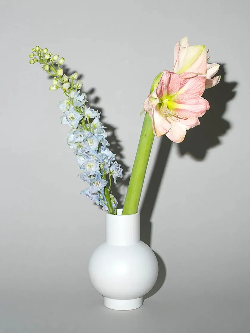 raawii Strøm Vase, blue fra> Vaser