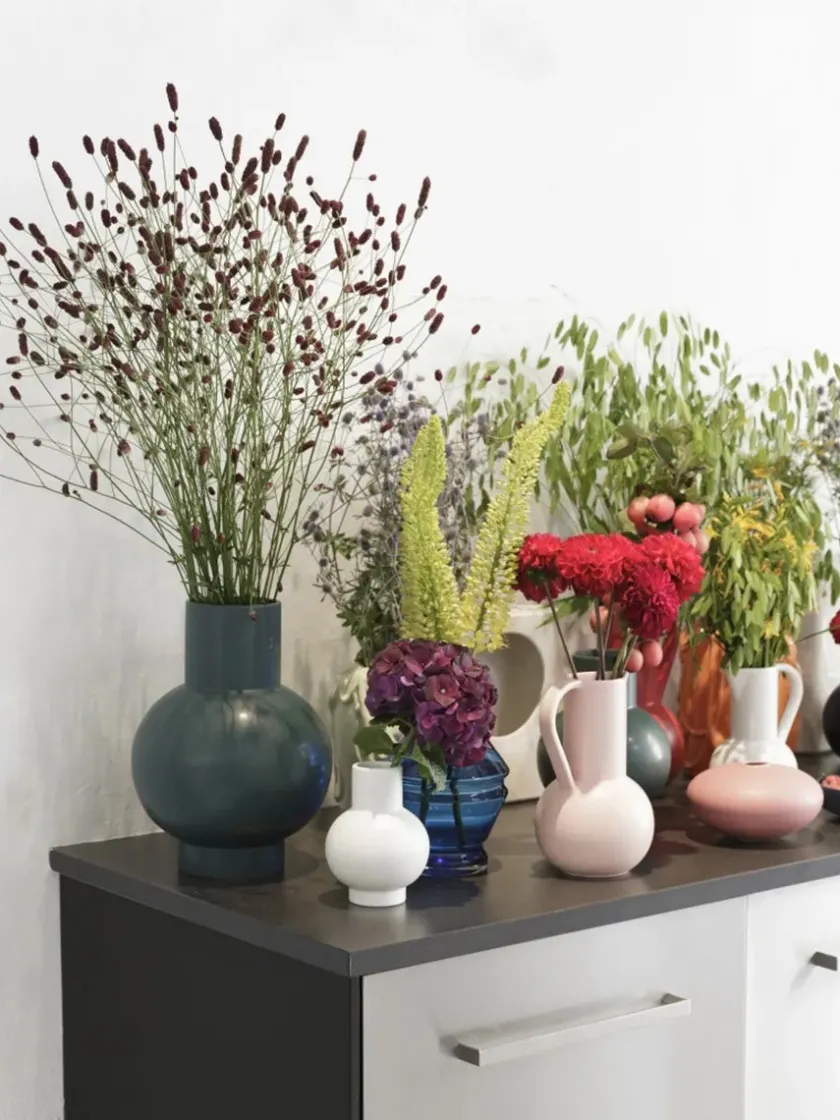 raawii Strøm Vase, coral blush fra> Vaser