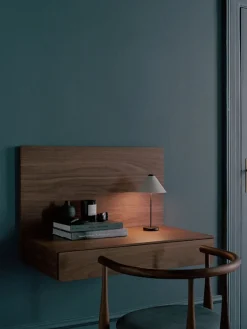 New Works Tana Wall Mounted Desk, oak fra><noscript><img width=