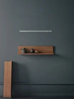 New Works Tana Wall Shelf, oak fra><noscript><img width=