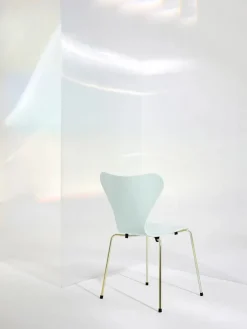 Fritz Hansen 70th Anniversary Edition 3107 Spisebordsstol, 7:14 AM Blue af Arne Jacobsen><noscript><img width=