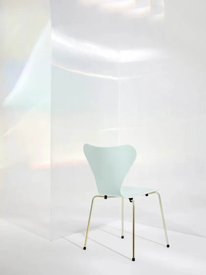 Fritz Hansen 70th Anniversary Edition 3107 Spisebordsstol, 7:14 AM Green af Arne Jacobsen> Spisebordsstole