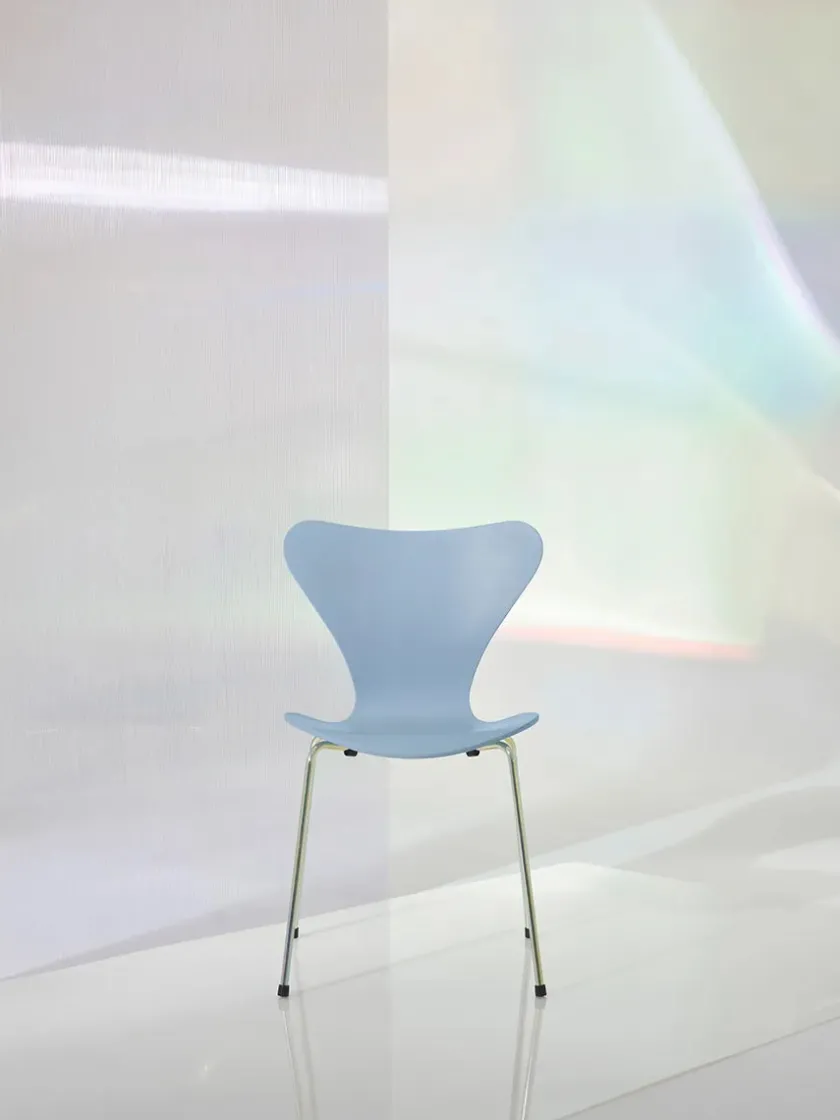 Fritz Hansen 70th Anniversary Edition 3107 Spisebordsstol, 7:14 AM Pink af Arne Jacobsen> Spisebordsstole