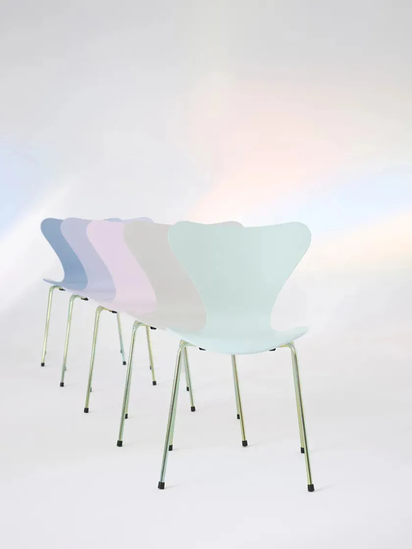 Fritz Hansen 70th Anniversary Edition 3107 Spisebordsstol, 7:14 AM Pink af Arne Jacobsen> Spisebordsstole