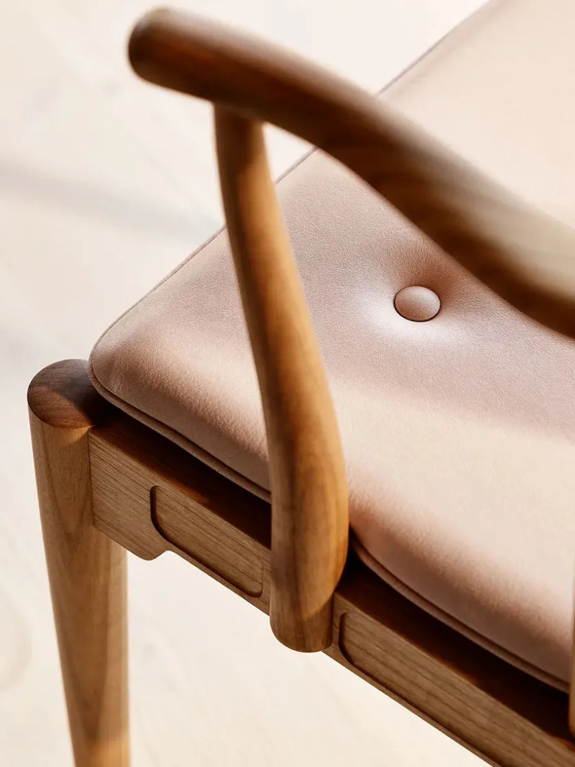 Fritz Hansen 80th Anniversary Edition Kinastolen af Hans J. Wegner> Spisebordsstole