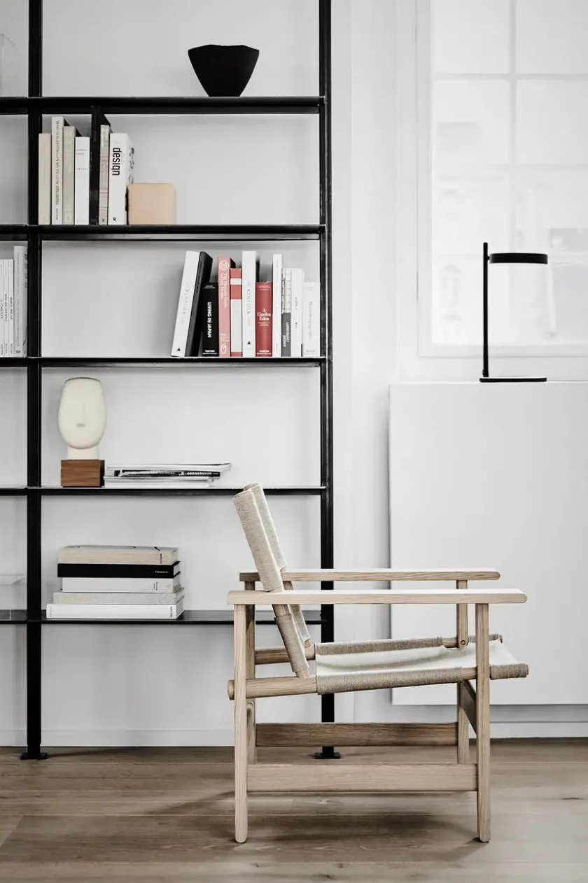 Fredericia Furniture The Canvas Chair, sæbebehandlet eg natur canvas af Børge Mogensen> Loungestole|Lænestole