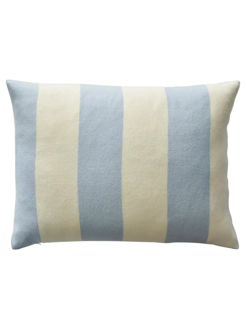 Silkeborg Uldspinderi The Sweater Cushion, brown fra> Puder Og Plaider|Puder
