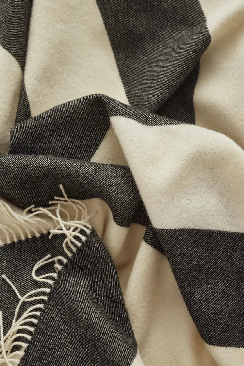 Silkeborg Uldspinderi The Sweater Plaid, cobalt fra> Puder Og Plaider