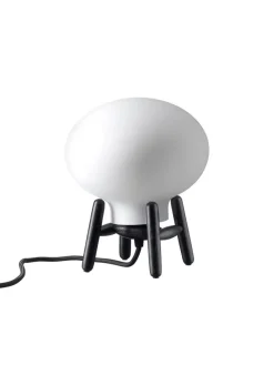 FDB Møbler U6 Mini Hiti Bordlampe, opalt glas/sort eg fra> Spots