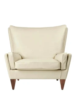 GUBI V11 Lounge Chair, smooth leather cream fra><noscript><img width=