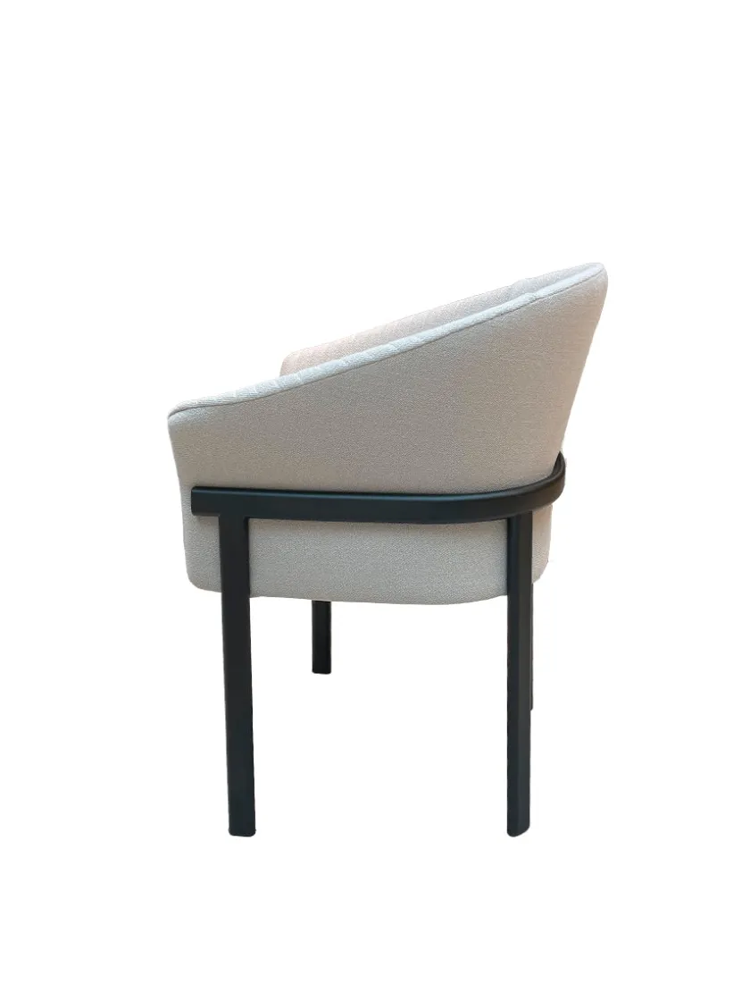 Ligne Roset Valmy Carver stol fra> Spisebordsstole