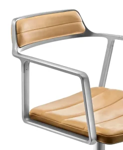 Vipp 452 Swivel Chair, camel læder fra><noscript><img width=