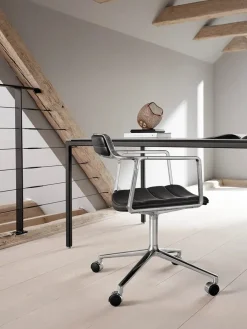 Vipp 452 Swivel Chair m/hjul, camel læder fra><noscript><img width=