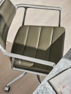 Vipp 453 Swivel+ Chair, sort læder fra><noscript><img width=