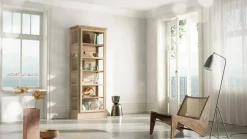 Lindebjerg Design Vitrineskab N1, light oak fra> Vitrineskabe