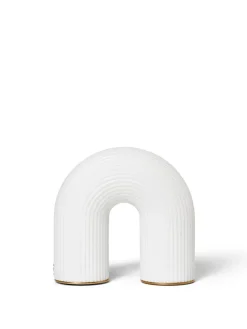 Ferm Living Vuelta bordlampe fra><noscript><img width=