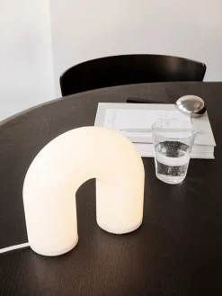 Ferm Living Vuelta bordlampe fra><noscript><img width=