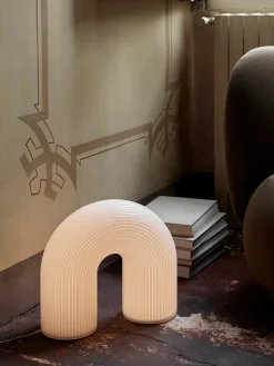 Ferm Living Vuelta bordlampe fra><noscript><img width=