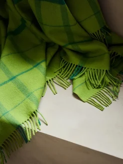 Silkeborg Uldspinderi Warp & Weft Plaid, coral/amber fra><noscript><img width=