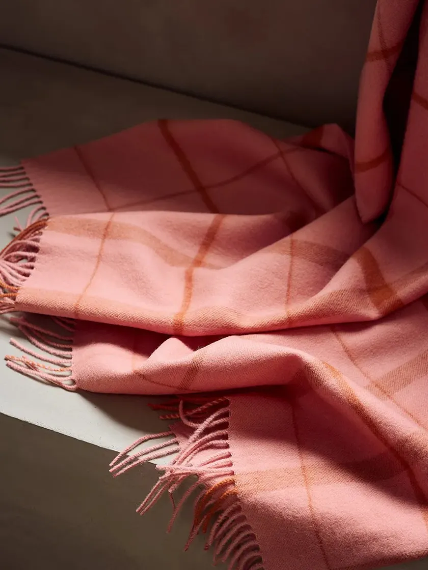 Silkeborg Uldspinderi Warp & Weft Plaid, lime/grass fra> Puder Og Plaider
