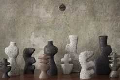 Ferm Living Yara Vase Medium, rustic iron fra> Vaser