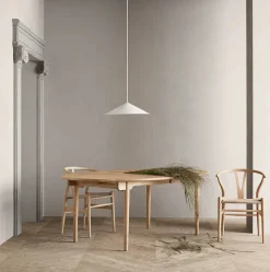 Carl Hansen & Søn Y-stol CH24, Eg lak af Hans J. Wegner><noscript><img width=
