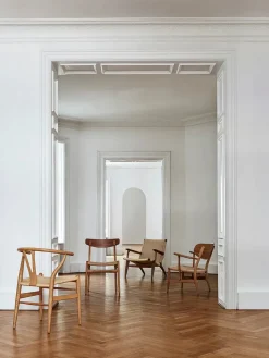 Carl Hansen & Søn Y-stol CH24, Eg lak af Hans J. Wegner><noscript><img width=