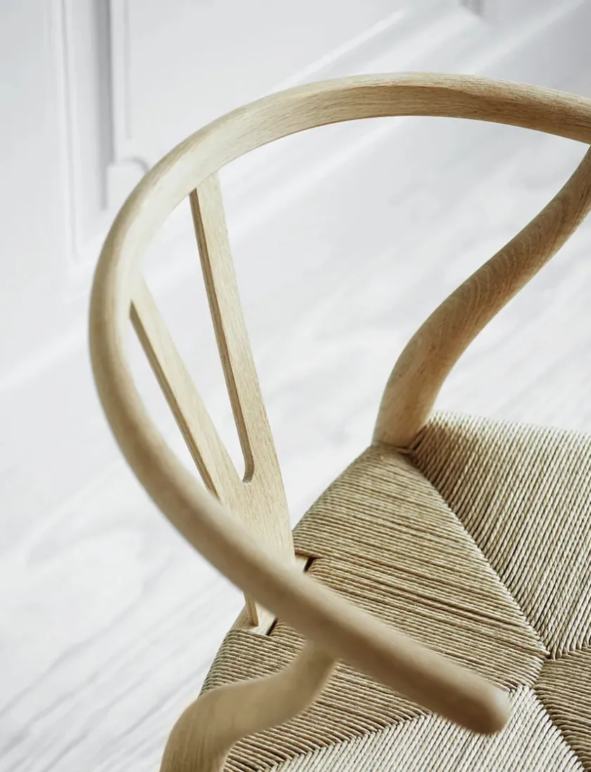 Carl Hansen & Søn Y-stol CH24, Eg røget olie af Hans J. Wegner> Spisebordsstole