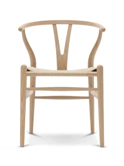 Carl Hansen & Søn Y-stol CH24, eg sæbe af Hans J. Wegner><noscript><img width=