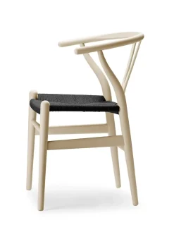 Carl Hansen & Søn Y-stol CH24 Soft Barley med sort flet af Hans J. Wegner><noscript><img width=
