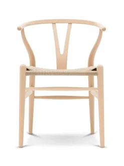 Carl Hansen & Søn Y-stol CH24, sort bøg af Hans J. Wegner><noscript><img width=