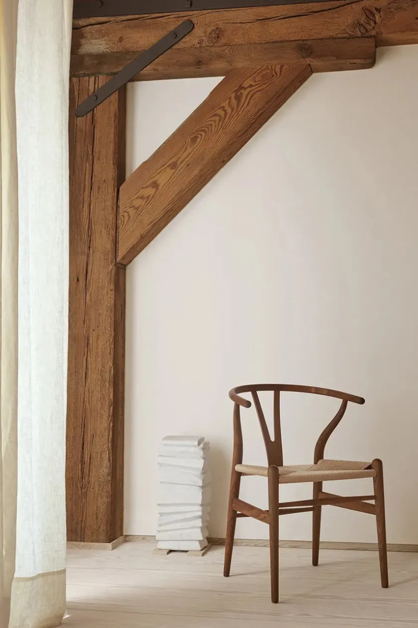 Carl Hansen & Søn Y-stol CH24, Valnød olie af Hans J. Wegner> Spisebordsstole