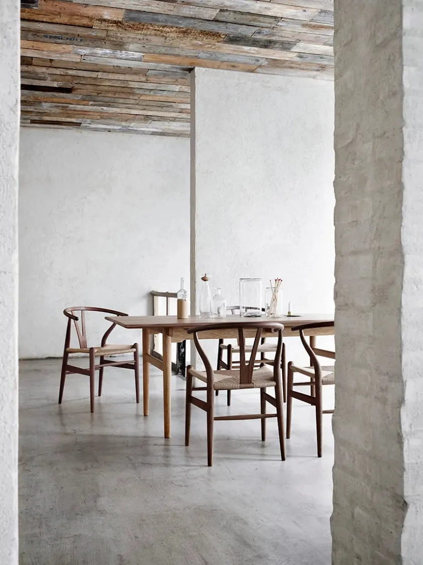 Carl Hansen & Søn Y-stol CH24, Valnød olie af Hans J. Wegner> Spisebordsstole