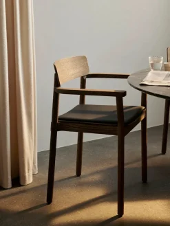 &Tradition Betty TK11 Spisebordsstol, eg/cognac læder fra><noscript><img width=