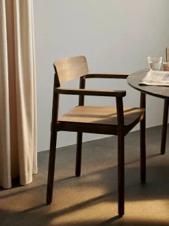 &Tradition Betty TK10 Spisebordsstol, røget eg fra><noscript><img width=